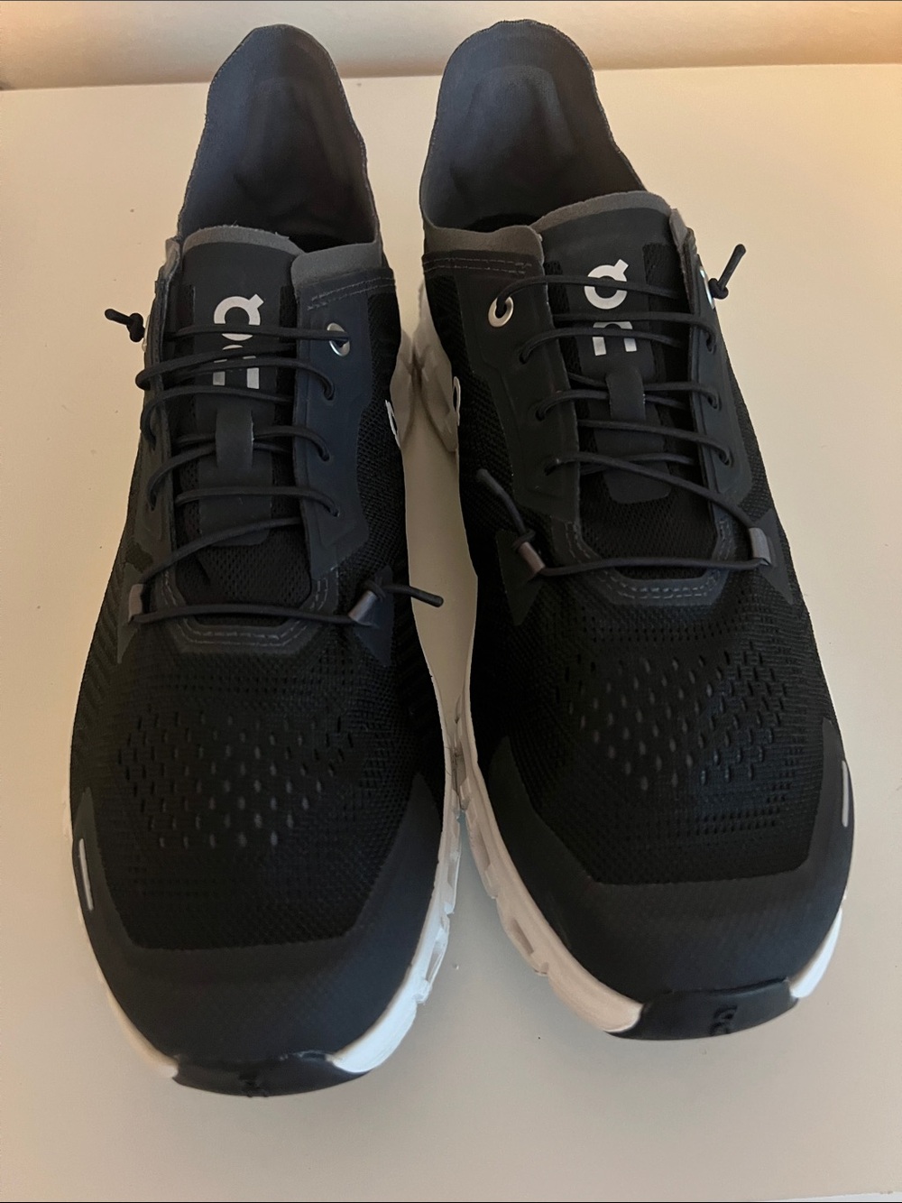 On running men’s cloudcoast size 10